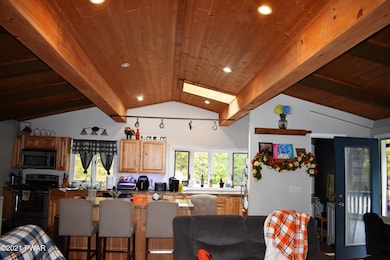 105 Cottonwood Dr, Lords Valley, PA 18428 - photo 6