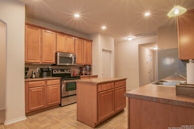 10918 Winecup Field, Helotes, TX 78023 - photo 7