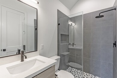 1725 Dunlavy St, Houston, TX 77006 - photo 7