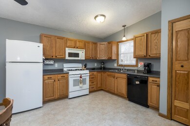 48 Nora St-5