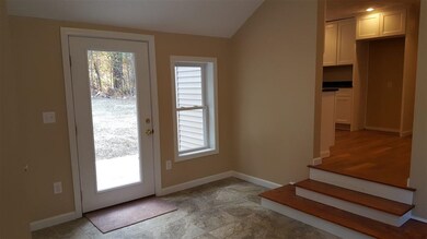 302 High Range Rd, Londonderry, NH 03053 - photo 2