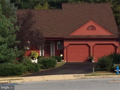 385 N 6th St, Womelsdorf, PA 19567 - photo 2