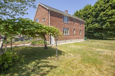 128 Bonner Ave, Medford, MA 02155 - photo 5