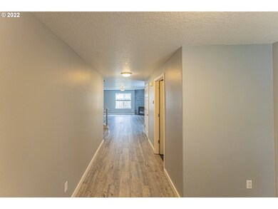 13711 NE 65th St, Vancouver, WA 98682 - photo 5