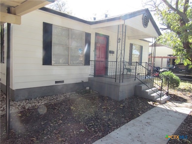 1325 S 17th St, Temple, TX 76504 - photo 2