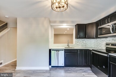 9513 Donnan Castle Ct, Laurel, MD 20723 - photo 3