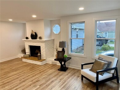 912 E 22nd Ct, Des Moines, IA 50317 - photo 2