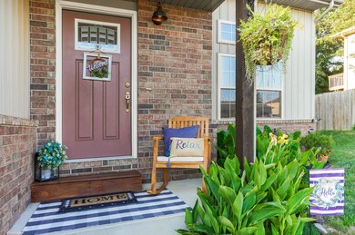 1215 W Robin-4