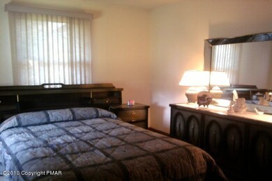 111 Wrights Ln, Saylorsburg, PA 18353 - photo 6