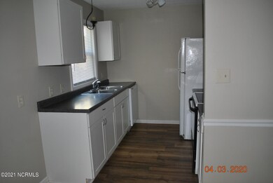 303 Bracken Place, Jacksonville, NC 28540 - photo 5