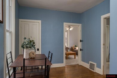 323 E Rock St, Mankato, MN 56001 - photo 5