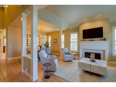 Living Room/Entrance