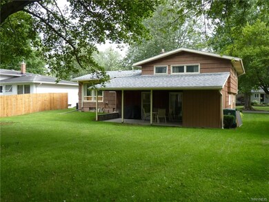 744 Deerfield Dr, North Tonawanda, NY 14120 - photo 2