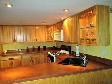 62 Ford St, Ballston Spa, NY 12020 - photo 2