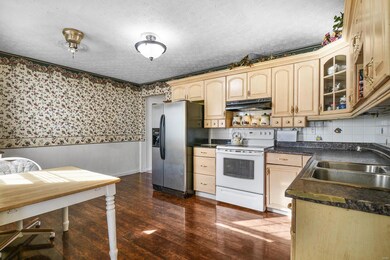 1 Nassau Dr, Maryville, IL 62062 - photo 4