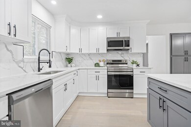 6129 Oak Hill Dr, Sykesville, MD 21784 - photo 6