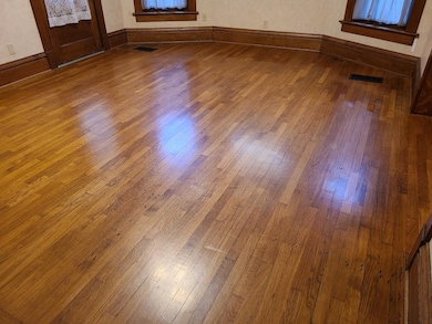 1010 E 9th Ave, Winfield, KS 67156 - photo 6