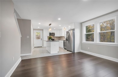 346 Middlebury Rd, Middlebury, CT 06762 - photo 3