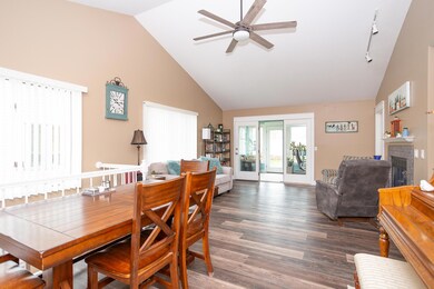 2 Summit Park Dr_22