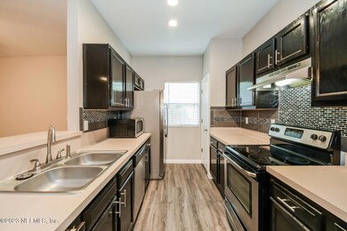 005-photo-kitchen-13148774