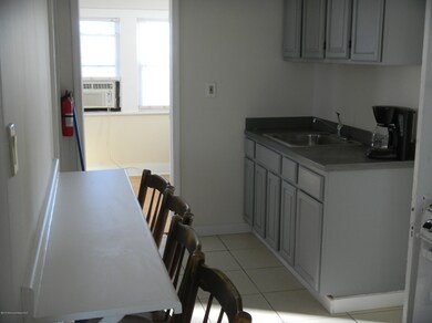 Kitchen 302 Dupont UnitC