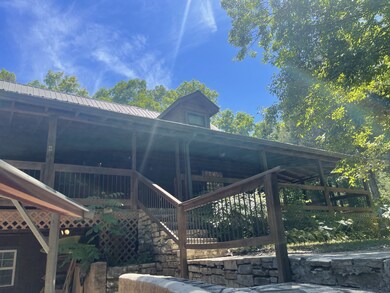 601 Whitaker Bend Rd, Linden, TN 37096 - photo 4