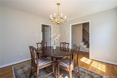 9178 Hunters Chase Ct, Mechanicsville, VA 23116 - photo 5