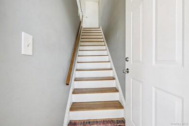 4 Wyndover Woods Ln unit 12, White Plains, NY 10603 - photo 7