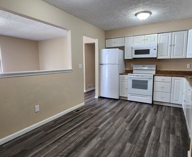 06 1842 Sharbot Kitchen 2