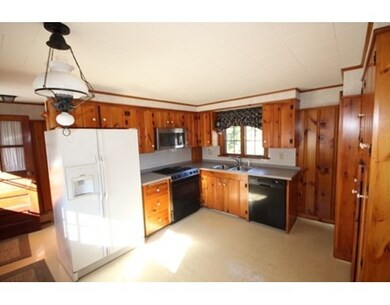 60 Avon St, Taunton, MA 02780 - photo 4