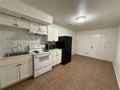 2005 1/2 Plaza Dr., Chalmette LA 70043