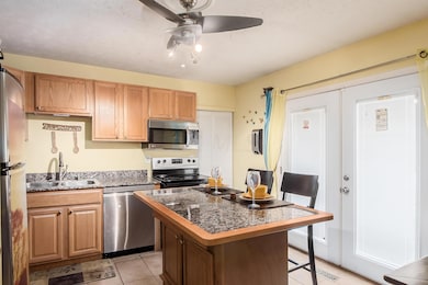 T 2561 Gatewood Rd00001