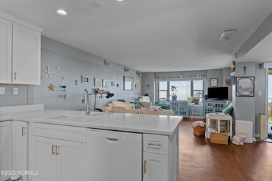 Kitchen / Living Room