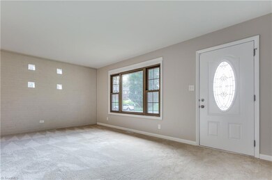 2318 Emerywood Rd, Greensboro, NC 27403 - photo 3