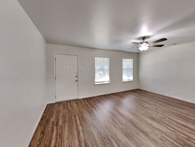 16778 Fallen Timbers Dr, Conroe, TX 77385 - photo 3