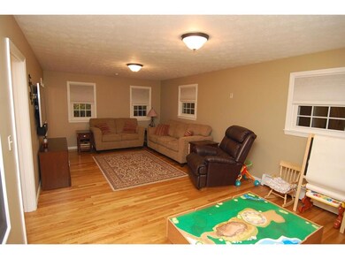 12 Scenic Dr, Derry, NH 03038 - photo 5