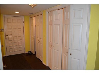 Entry/foyer