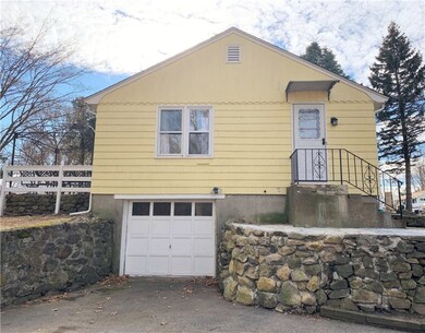 74 Gilbert St, Warwick, RI 02886 - photo 3