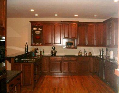 6 Lawrence Cir, Amherst, MA 01002 - photo 3