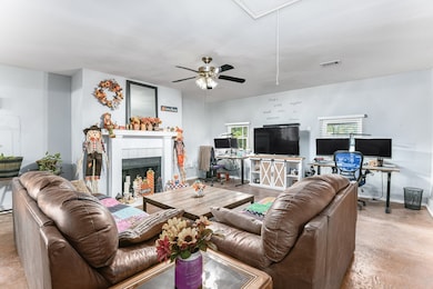 6608 Swanee Ct, Fort Worth, TX 76148 - photo 4