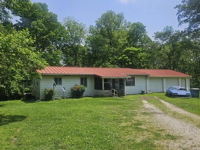 303 S 1st St, Edwardsport, IN 47528 - photo 4