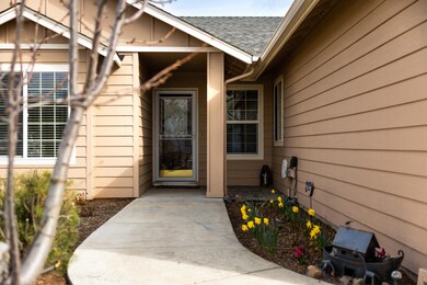 2011 NW Maple Pl 3 of 22