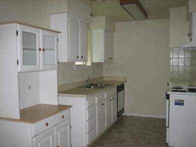 16734 Forest Bend Ave, Friendswood, TX 77546 - photo 3