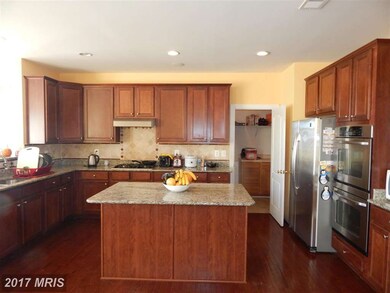 5020 Taylor Ln, Ellicott City, MD 21043 - photo 2