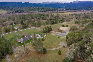 150 Kimberly Way, Grants Pass, OR 97526 - photo 2