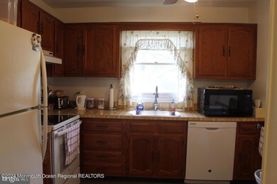 22 cranberry kitchen 3