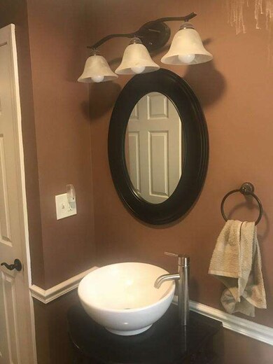 724 E Ashland St, Brockton, MA 02302 - photo 3