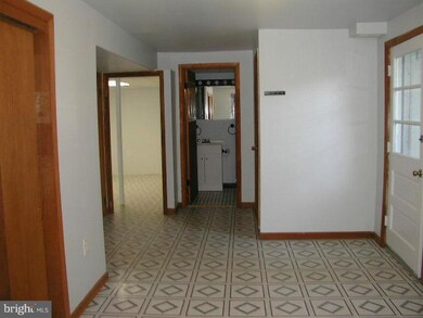 5253 Ed Prout Rd, Lothian, MD 20711 - photo 2