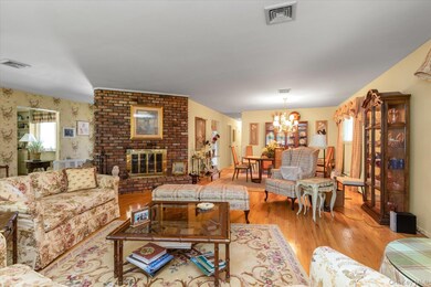 41 Villanova Ln, Dix Hills, NY 11746 - photo 4