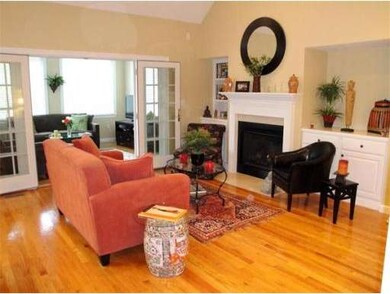 71 Braeburn Ln, Ashland, MA 01721 - photo 2